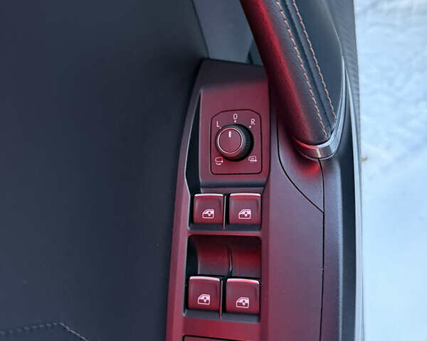 Серый Cupra Formentor, объемом двигателя 2 л и пробегом 82 тыс. км за 31900 $, фото 8 на Automoto.ua