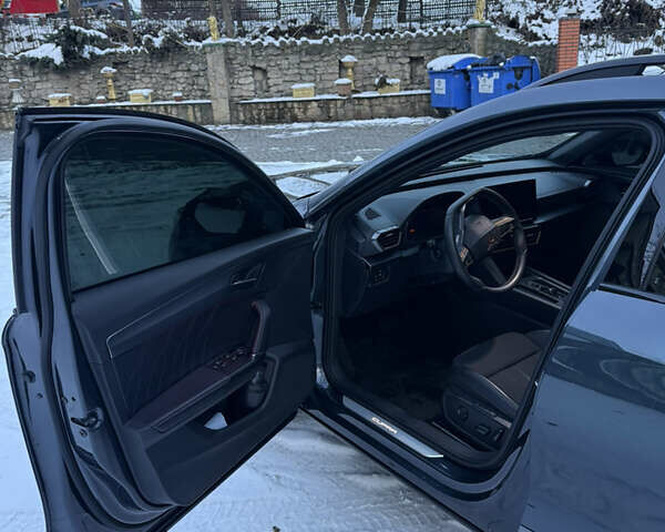 Серый Cupra Formentor, объемом двигателя 2 л и пробегом 82 тыс. км за 31900 $, фото 6 на Automoto.ua