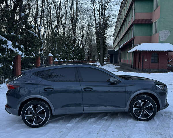 Серый Cupra Formentor, объемом двигателя 2 л и пробегом 82 тыс. км за 31900 $, фото 3 на Automoto.ua