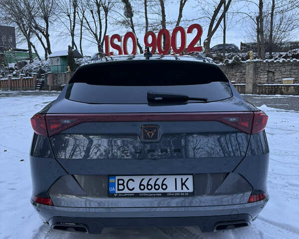Серый Cupra Formentor, объемом двигателя 2 л и пробегом 82 тыс. км за 31900 $, фото 4 на Automoto.ua
