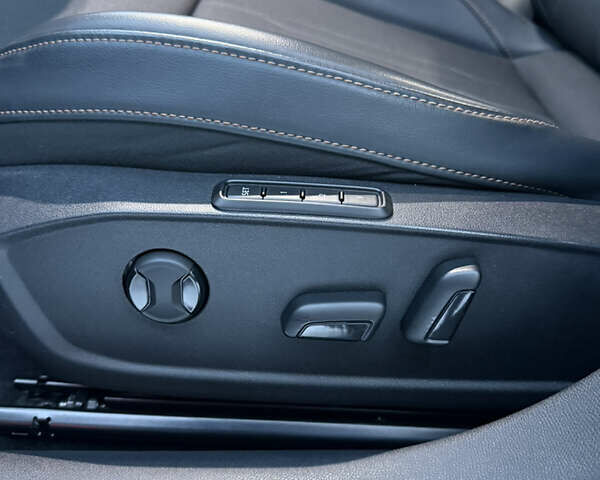 Серый Cupra Formentor, объемом двигателя 2 л и пробегом 82 тыс. км за 31900 $, фото 9 на Automoto.ua