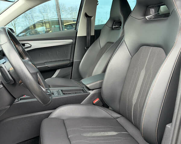 Серый Cupra Formentor, объемом двигателя 1.97 л и пробегом 26 тыс. км за 35500 $, фото 17 на Automoto.ua