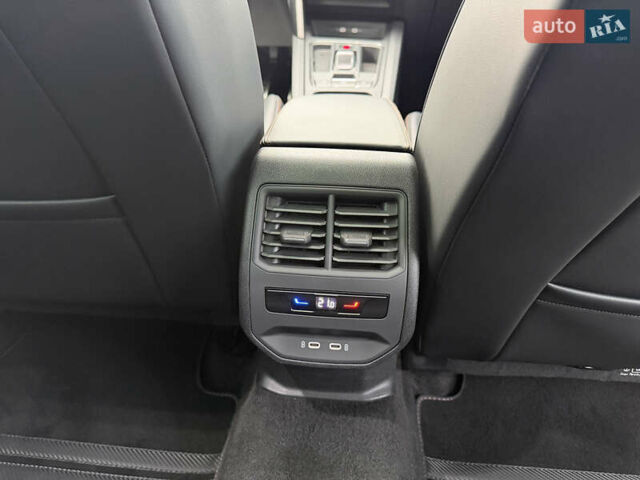 Серый Cupra Formentor, объемом двигателя 1.98 л и пробегом 40 тыс. км за 39500 $, фото 38 на Automoto.ua