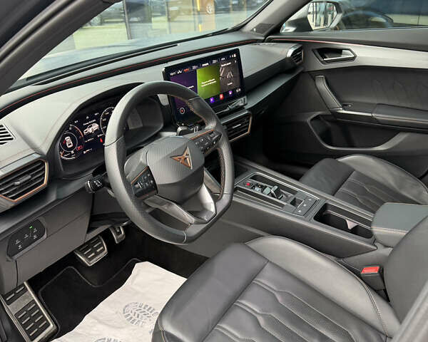 Серый Cupra Formentor, объемом двигателя 1.98 л и пробегом 40 тыс. км за 39500 $, фото 24 на Automoto.ua