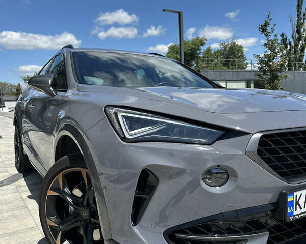 Серый Cupra Formentor, объемом двигателя 1.98 л и пробегом 40 тыс. км за 41000 $, фото 2 на Automoto.ua