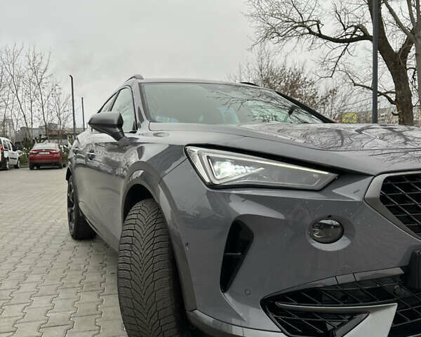 Серый Cupra Formentor, объемом двигателя 1.98 л и пробегом 45 тыс. км за 39000 $, фото 3 на Automoto.ua