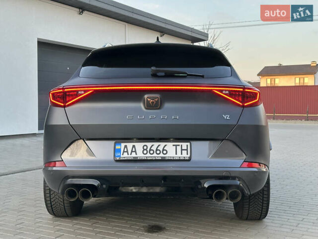 Серый Cupra Formentor, объемом двигателя 1.98 л и пробегом 16 тыс. км за 47900 $, фото 4 на Automoto.ua