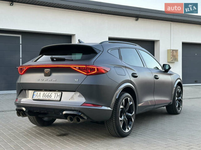 Серый Cupra Formentor, объемом двигателя 1.98 л и пробегом 16 тыс. км за 47900 $, фото 3 на Automoto.ua