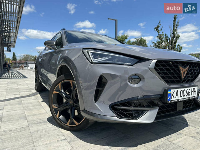 Серый Cupra Formentor, объемом двигателя 1.98 л и пробегом 40 тыс. км за 41000 $, фото 3 на Automoto.ua