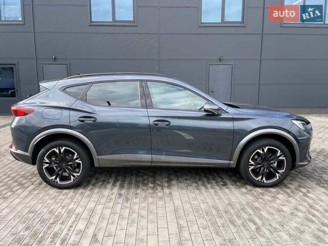 Серый Cupra Formentor, объемом двигателя 1.98 л и пробегом 20 тыс. км за 38715 $, фото 5 на Automoto.ua