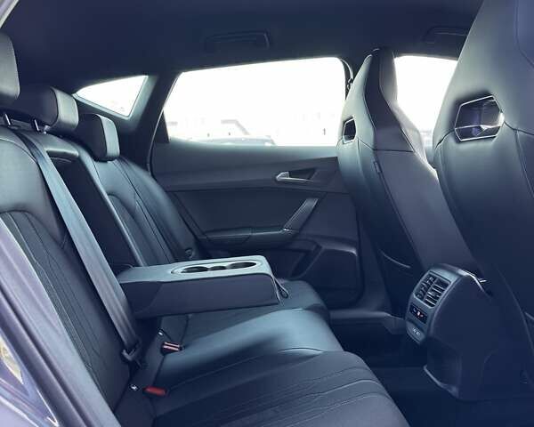 Серый Cupra Formentor, объемом двигателя 1.98 л и пробегом 5 тыс. км за 37500 $, фото 35 на Automoto.ua