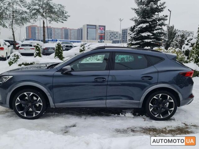 Синий Cupra Formentor, объемом двигателя 1.5 л и пробегом 85 тыс. км за 33999 $, фото 2 на Automoto.ua