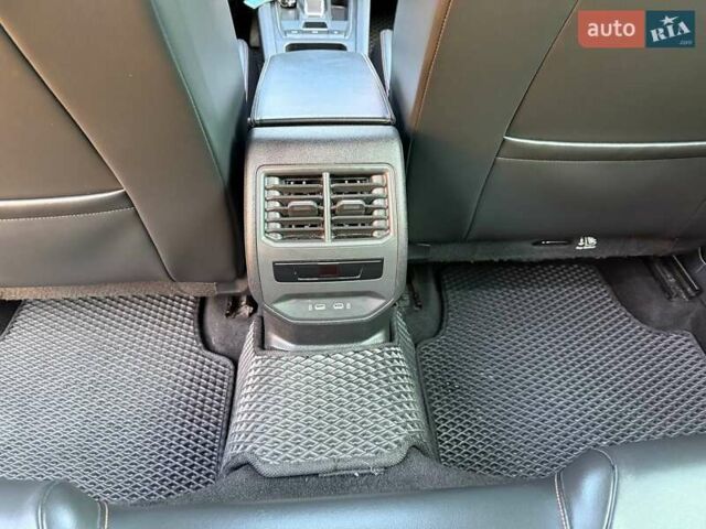 Зелений Cupra Formentor, об'ємом двигуна 1.97 л та пробігом 61 тис. км за 32000 $, фото 17 на Automoto.ua