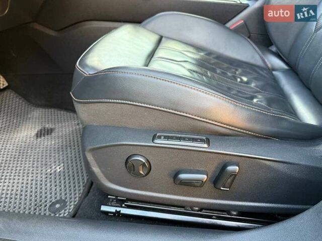 Зелений Cupra Formentor, об'ємом двигуна 1.97 л та пробігом 61 тис. км за 32000 $, фото 12 на Automoto.ua