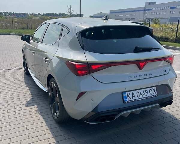 Серый Cupra Leon, объемом двигателя 1.98 л и пробегом 14 тыс. км за 40000 $, фото 6 на Automoto.ua
