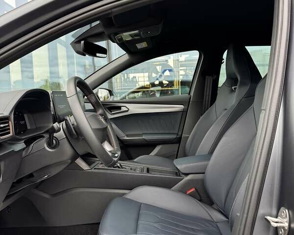 Серый Cupra Leon, объемом двигателя 1.98 л и пробегом 2 тыс. км за 41142 $, фото 26 на Automoto.ua