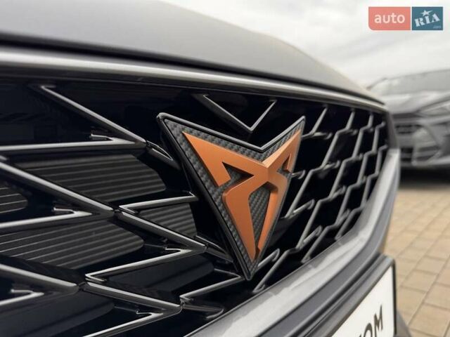 Серый Cupra Leon, объемом двигателя 1.98 л и пробегом 2 тыс. км за 41142 $, фото 9 на Automoto.ua