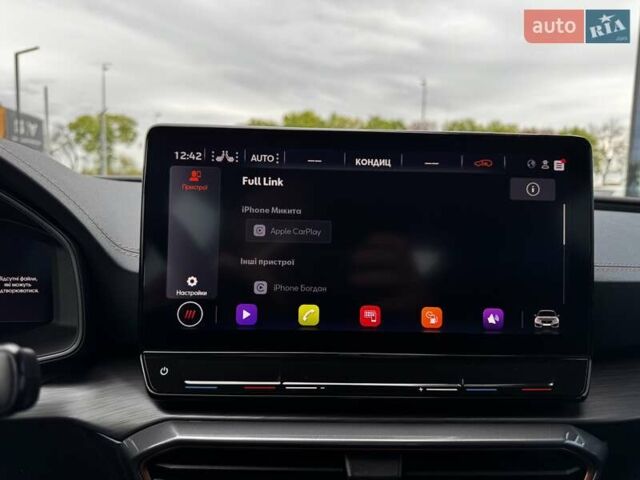 Серый Cupra Leon, объемом двигателя 1.98 л и пробегом 2 тыс. км за 41142 $, фото 60 на Automoto.ua