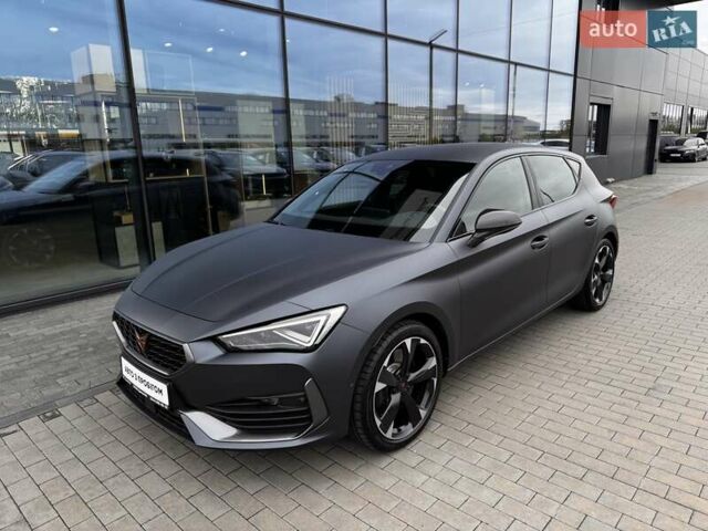 Серый Cupra Leon, объемом двигателя 1.98 л и пробегом 2 тыс. км за 41142 $, фото 2 на Automoto.ua