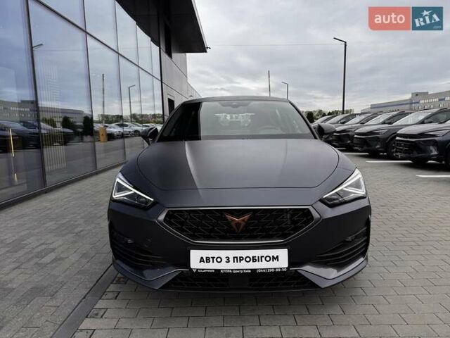 Серый Cupra Leon, объемом двигателя 1.98 л и пробегом 2 тыс. км за 41142 $, фото 3 на Automoto.ua