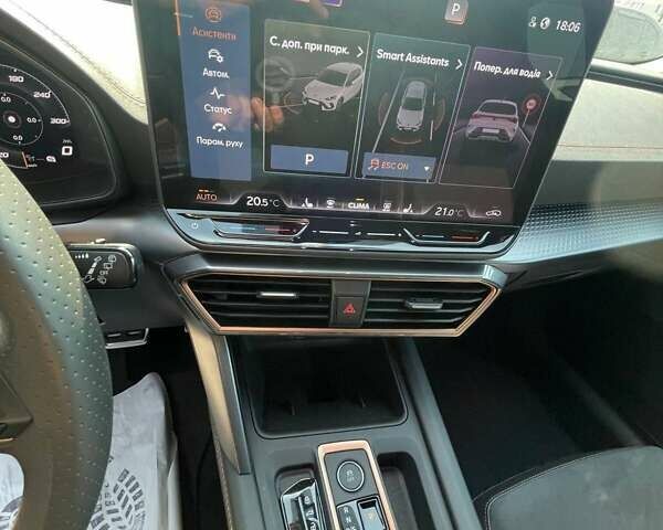 Серый Cupra Leon, объемом двигателя 1.98 л и пробегом 14 тыс. км за 40000 $, фото 17 на Automoto.ua