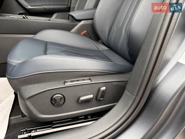 Серый Cupra Leon, объемом двигателя 1.98 л и пробегом 2 тыс. км за 41142 $, фото 29 на Automoto.ua