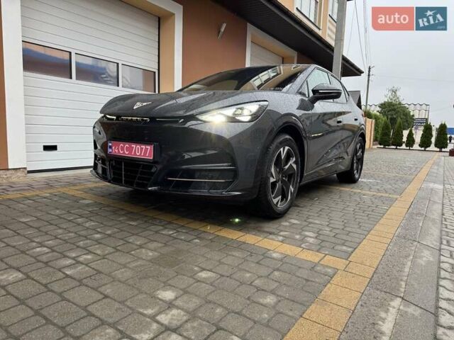 Сірий Cupra Tavascan, об'ємом двигуна 0 л та пробігом 10 тис. км за 39900 $, фото 9 на Automoto.ua