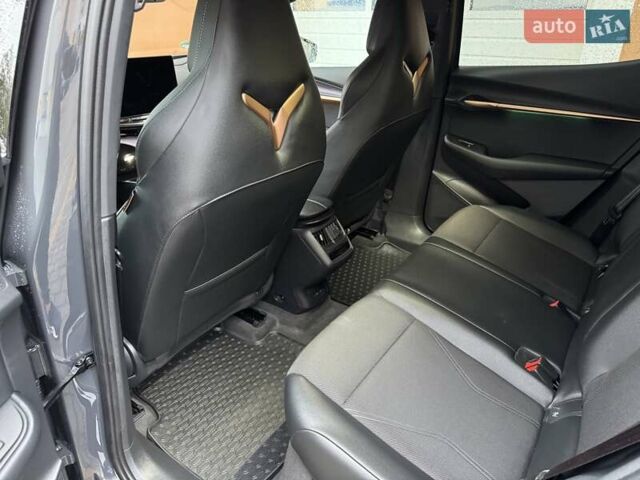 Сірий Cupra Tavascan, об'ємом двигуна 0 л та пробігом 10 тис. км за 39900 $, фото 32 на Automoto.ua