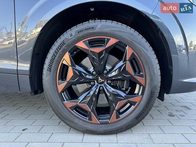 Серый Cupra Terramar, объемом двигателя 1.98 л и пробегом 4 тыс. км за 48999 $, фото 5 на Automoto.ua