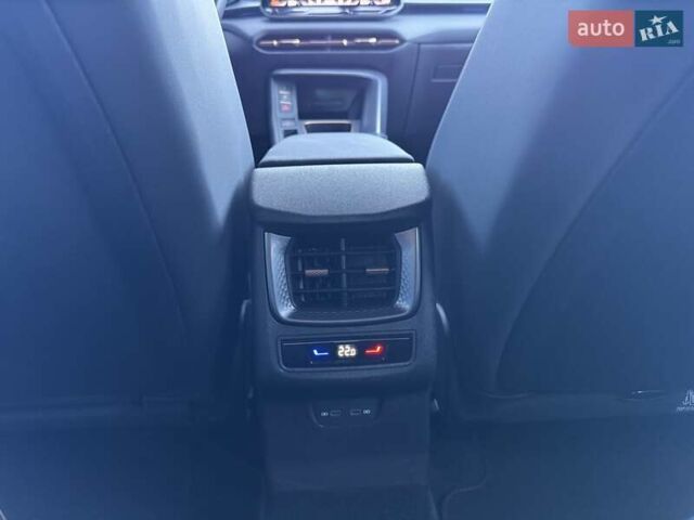 Серый Cupra Terramar, объемом двигателя 1.98 л и пробегом 4 тыс. км за 48999 $, фото 30 на Automoto.ua