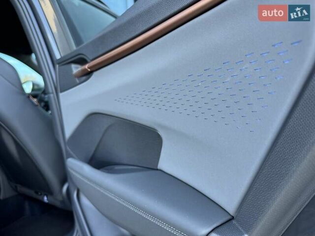 Серый Cupra Terramar, объемом двигателя 1.98 л и пробегом 4 тыс. км за 48999 $, фото 40 на Automoto.ua