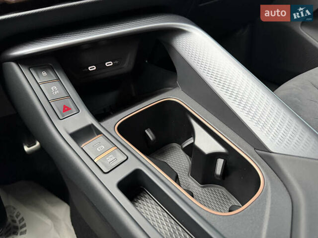 Синій Cupra Terramar, об'ємом двигуна 1.98 л та пробігом 2 тис. км за 49680 $, фото 50 на Automoto.ua