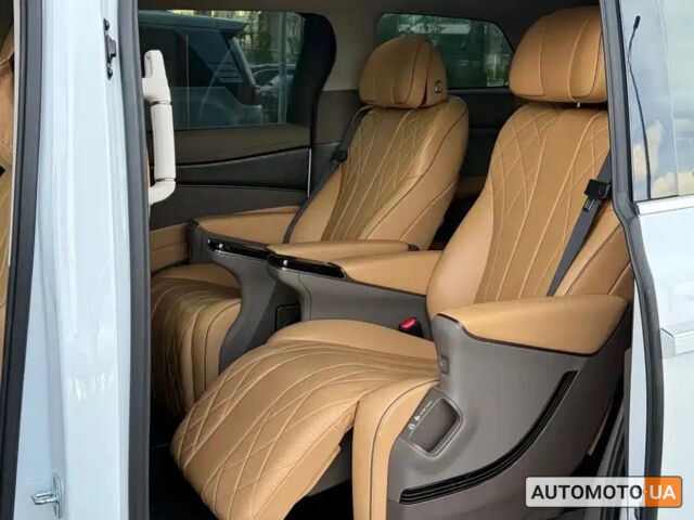 купить новое авто Denza D9 2024 года от официального дилера VinAVto Denza фото