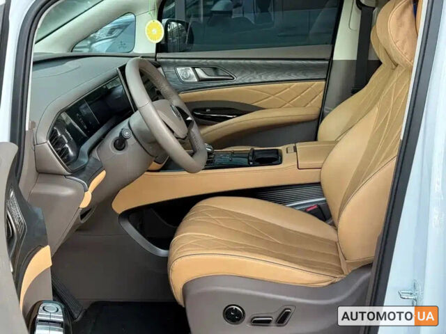 Білий Denza D9, об'ємом двигуна 0 л та пробігом 1 тис. км за 55000 $, фото 5 на Automoto.ua