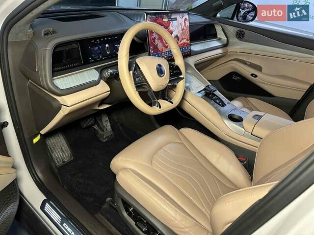 Білий Denza N7, об'ємом двигуна 0 л та пробігом 12 тис. км за 30800 $, фото 79 на Automoto.ua