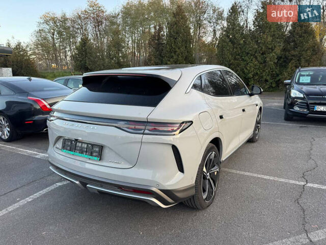 Белый Denza N7, объемом двигателя 0 л и пробегом 1 тыс. км за 37300 $, фото 3 на Automoto.ua