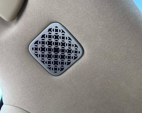 Білий Denza N7, об'ємом двигуна 0 л та пробігом 12 тис. км за 30800 $, фото 26 на Automoto.ua