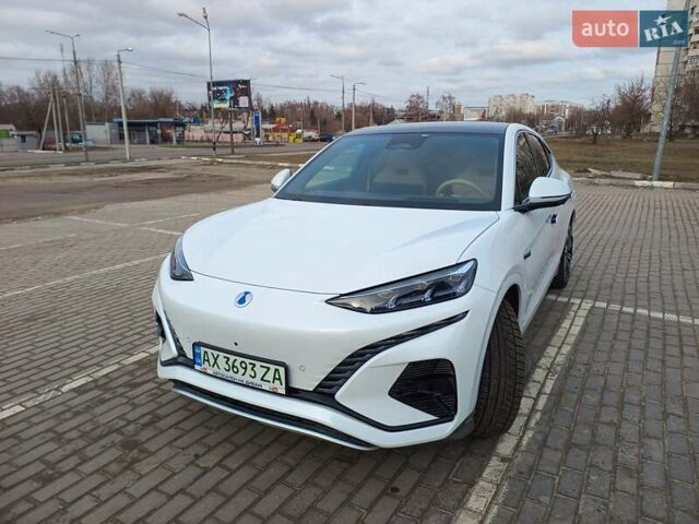 Белый Denza N7, объемом двигателя 0 л и пробегом 1 тыс. км за 43000 $, фото 3 на Automoto.ua