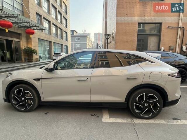 Бежевый Denza N7, объемом двигателя 0 л и пробегом 9 тыс. км за 32900 $, фото 2 на Automoto.ua