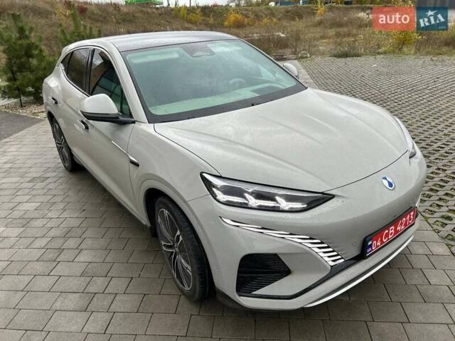 Бежевий Denza N7, об'ємом двигуна 0 л та пробігом 17 тис. км за 36840 $, фото 2 на Automoto.ua