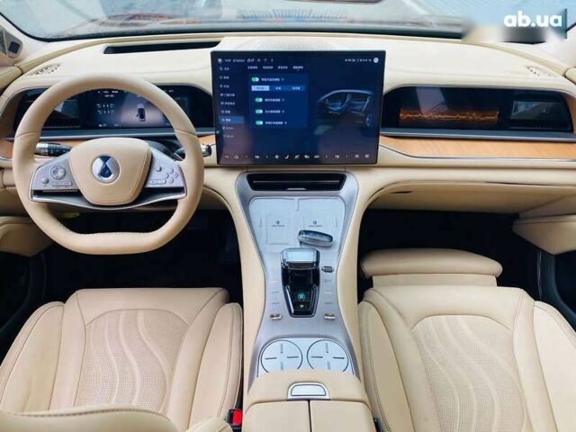 Denza N7, объемом двигателя 0 л и пробегом 6 тыс. км за 29800 $, фото 4 на Automoto.ua