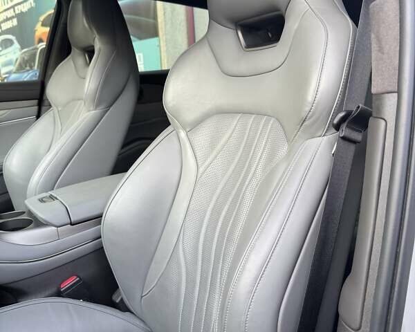 Серый Denza N7, объемом двигателя 0 л и пробегом 24 тыс. км за 35999 $, фото 8 на Automoto.ua