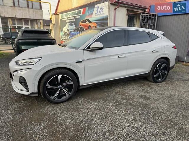 Серый Denza N7, объемом двигателя 0 л и пробегом 24 тыс. км за 35999 $, фото 1 на Automoto.ua