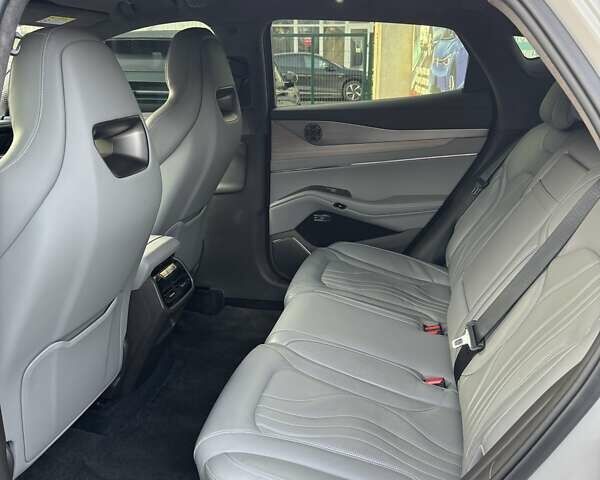 Серый Denza N7, объемом двигателя 0 л и пробегом 24 тыс. км за 35999 $, фото 9 на Automoto.ua