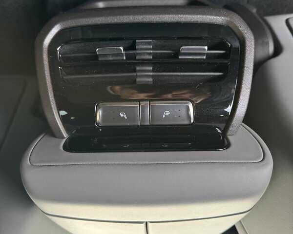 Серый Denza N7, объемом двигателя 0 л и пробегом 24 тыс. км за 35999 $, фото 10 на Automoto.ua