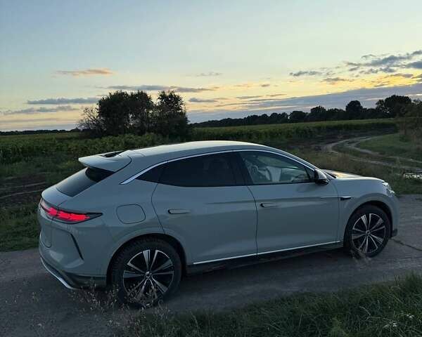 Серый Denza N7, объемом двигателя 0 л и пробегом 7 тыс. км за 35500 $, фото 10 на Automoto.ua