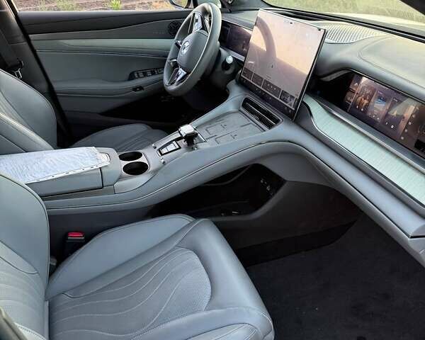 Серый Denza N7, объемом двигателя 0 л и пробегом 7 тыс. км за 35500 $, фото 8 на Automoto.ua