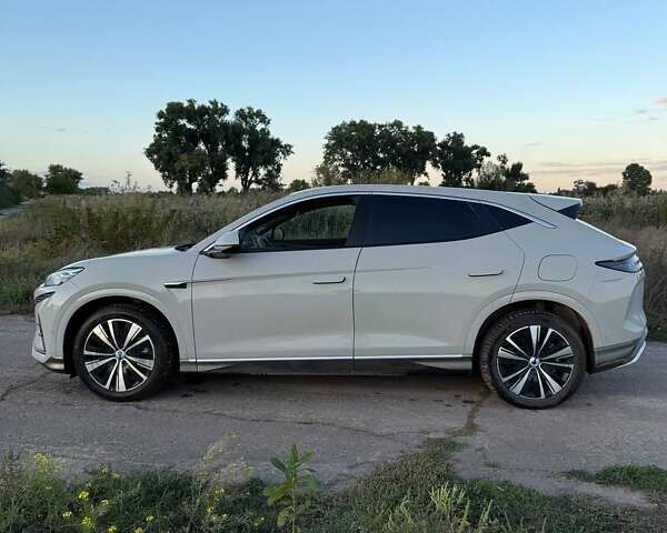 Серый Denza N7, объемом двигателя 0 л и пробегом 7 тыс. км за 35500 $, фото 16 на Automoto.ua