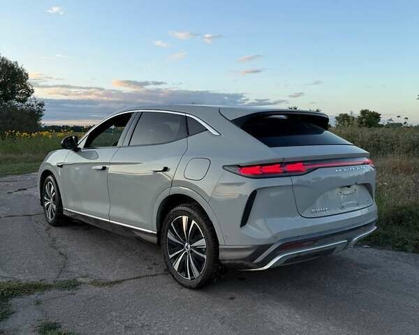 Серый Denza N7, объемом двигателя 0 л и пробегом 7 тыс. км за 35500 $, фото 13 на Automoto.ua