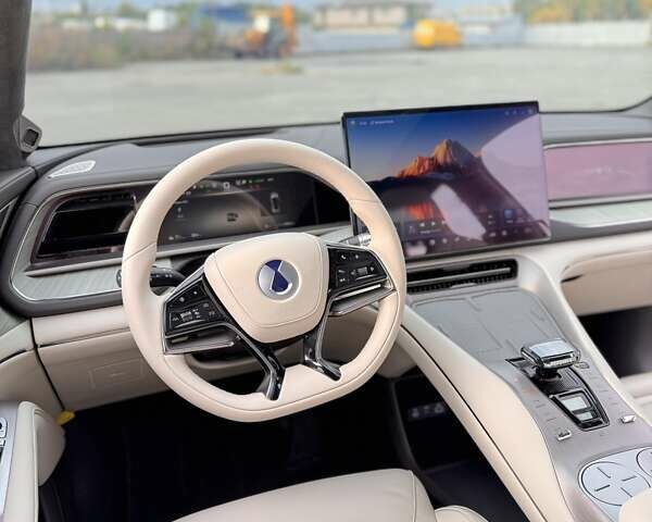 Сірий Denza N7, об'ємом двигуна 0 л та пробігом 8 тис. км за 36800 $, фото 15 на Automoto.ua